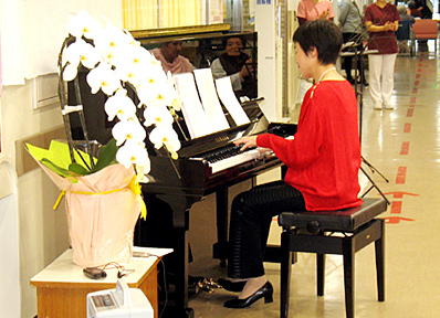 院内ピアノコンサートの様子の写真4